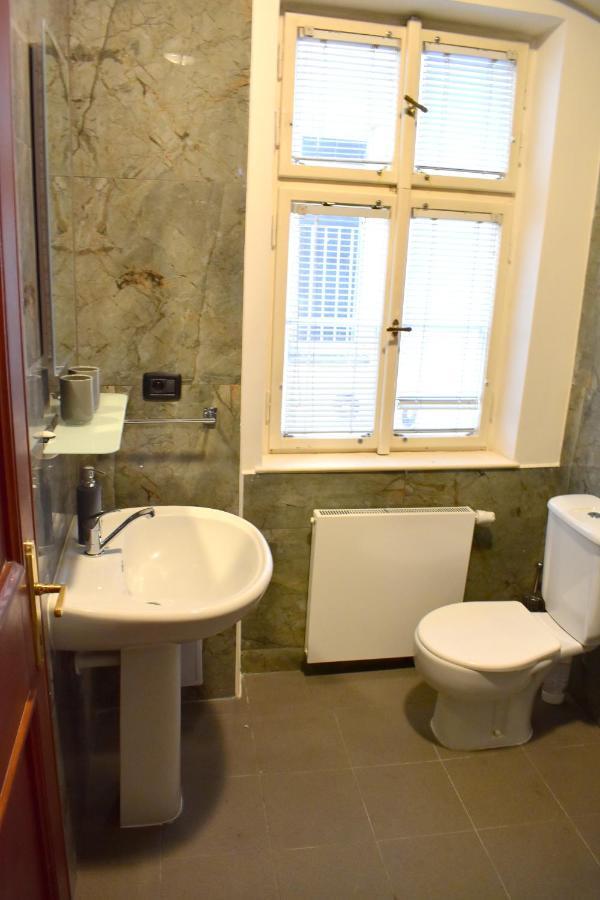 Apartment Lesser Town! Praha Exteriér fotografie